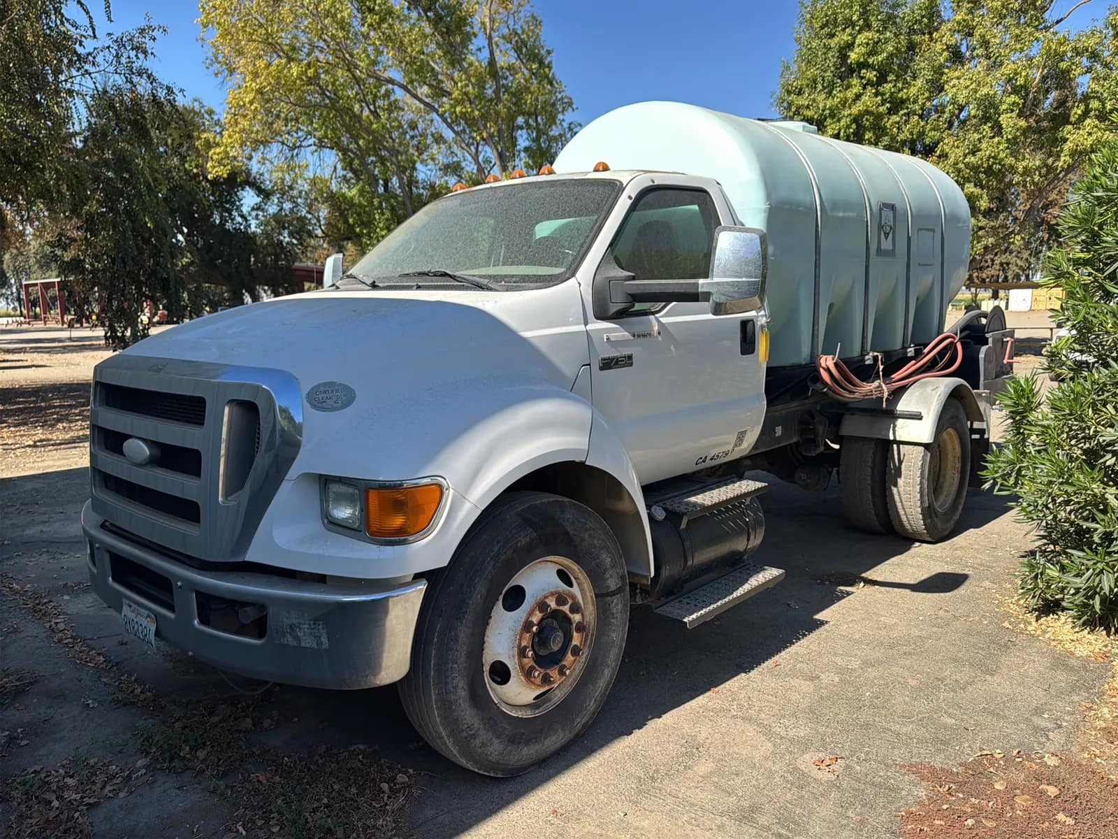 2008-ford-f-750-super-duty-water-truck-mv2hulan