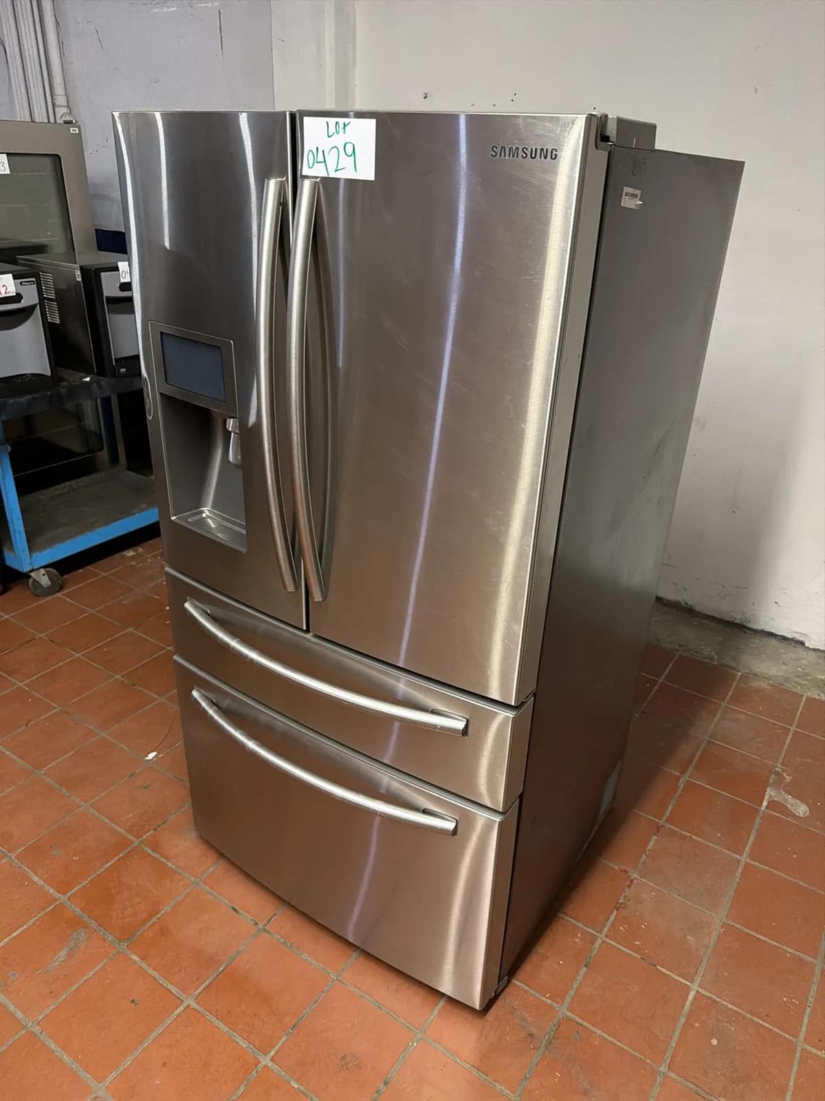 Household Refrigeration/Freezer, photo 3 of 7