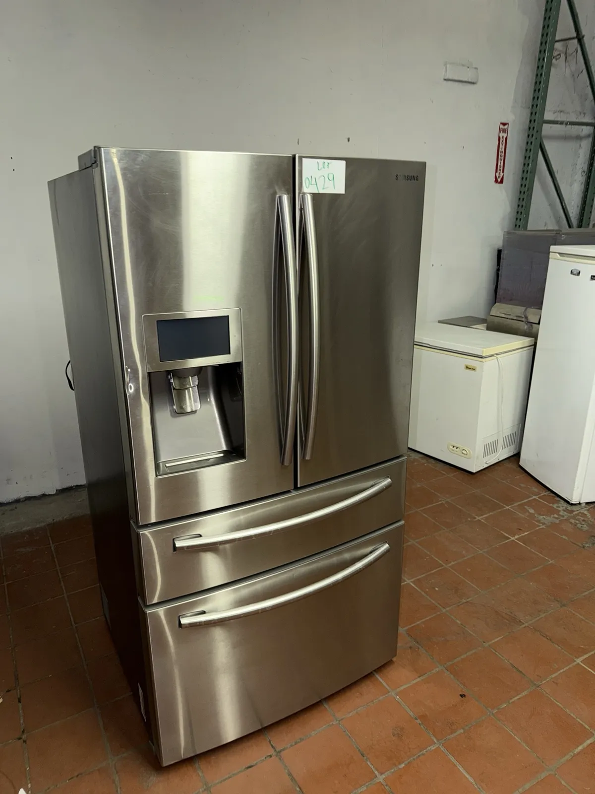 Household Refrigeration/Freezer, photo 2 of 7