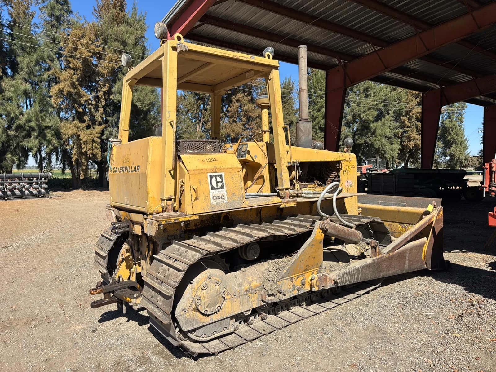 CAT D5B Dozer, photo 3 of 4