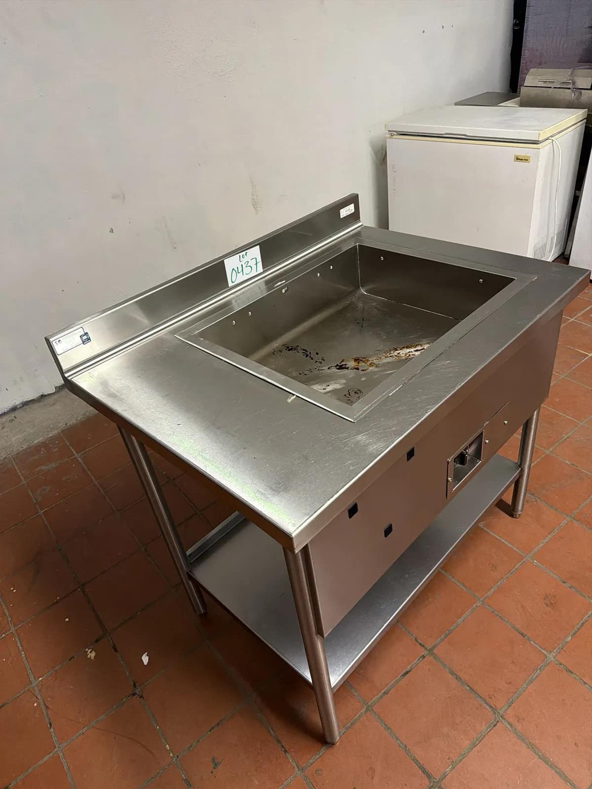 Electric 110 Volts Built In Food Warmer Fits Two Hotel Pans, photo 3 of 5