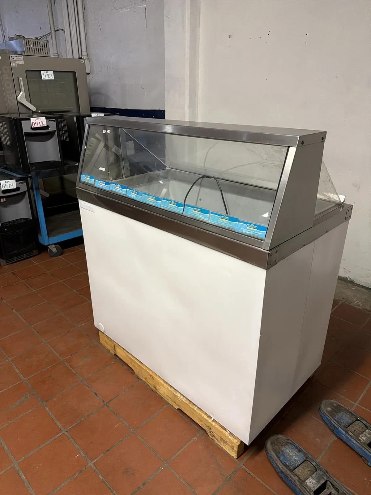 Master Built Ice Cream Dipping Cabinet, photo 3 of 7