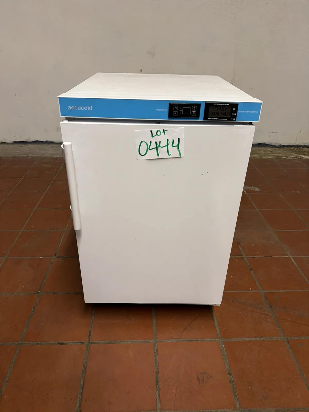 accucold-freezer-cf34e9