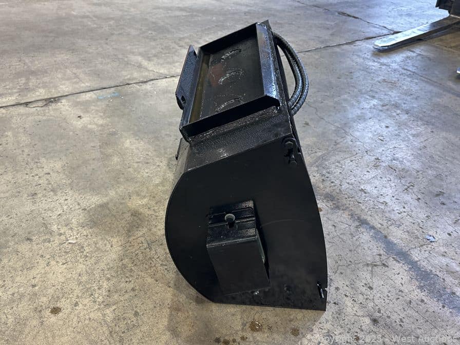 2026 IRanch Mixing Bucket for Mini Skid Steer (Unused), photo 4 of 11