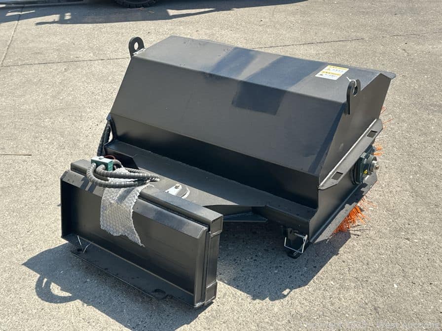 2026 IRanch Angle Sweeper for Mini Skid Steer (Unused), photo 5 of 12