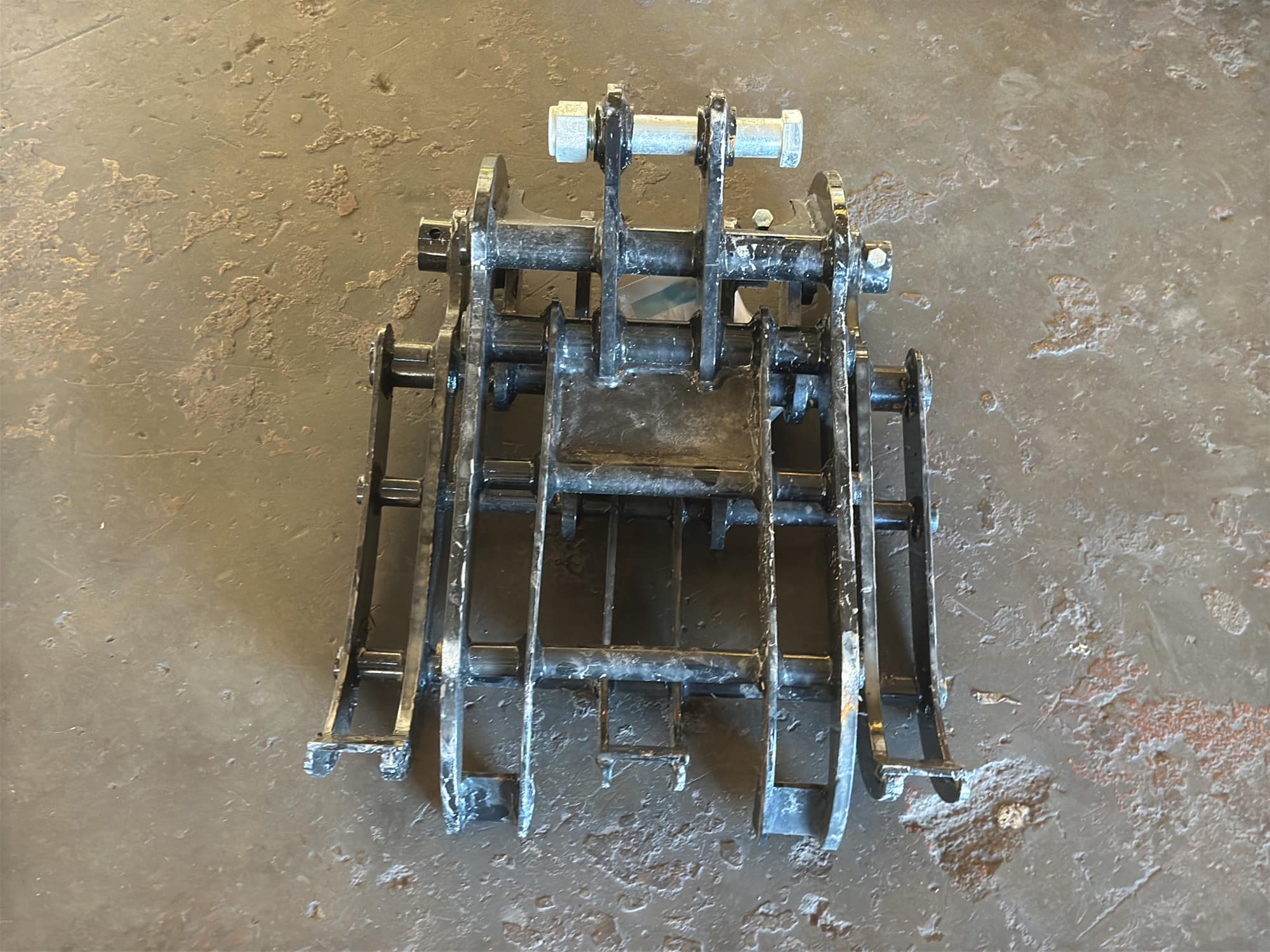 2026 Wood Grab Attachment for Mini Excavator (Unused), photo 2 of 5