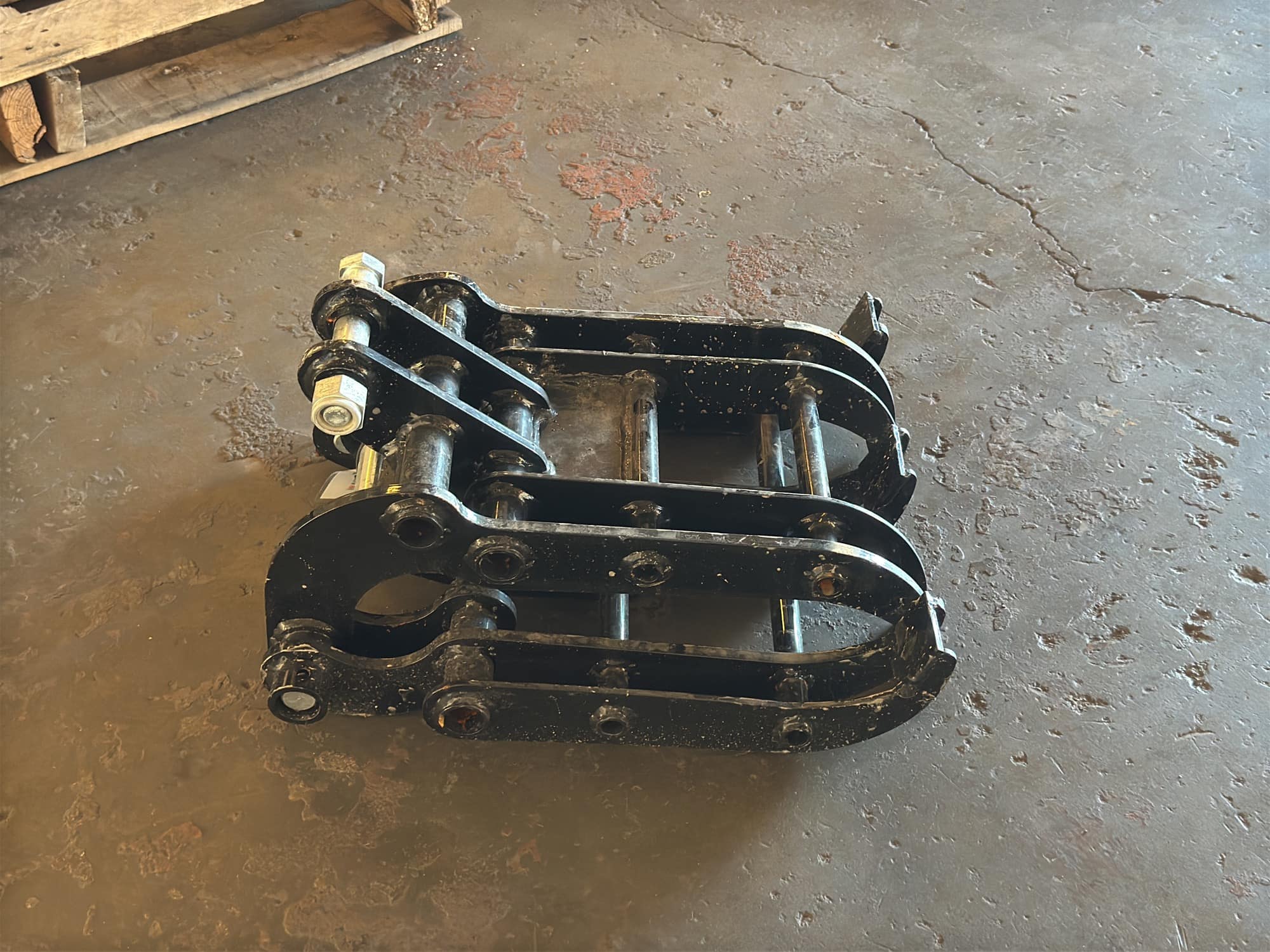 2026 Wood Grab Attachment for Mini Excavator (Unused), photo 4 of 5