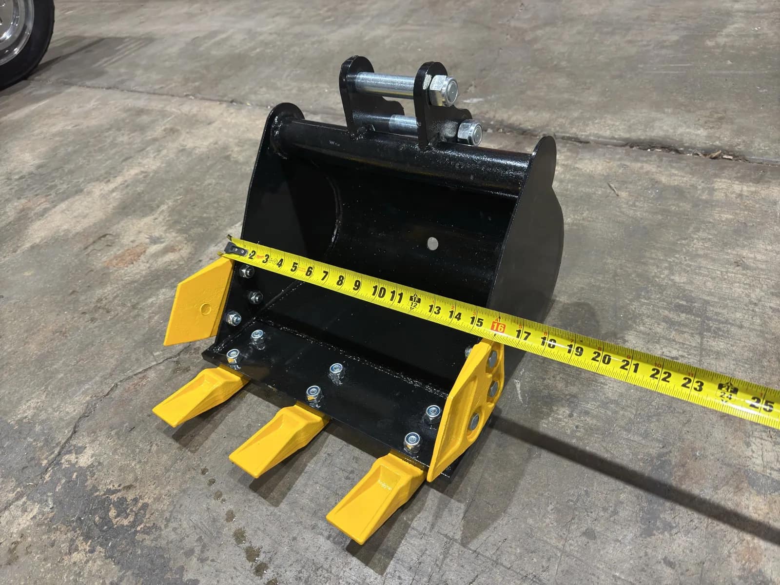 2026 IRanch 40cm Toothed Bucket for Mini Excavator (Unused), photo 6 of 6