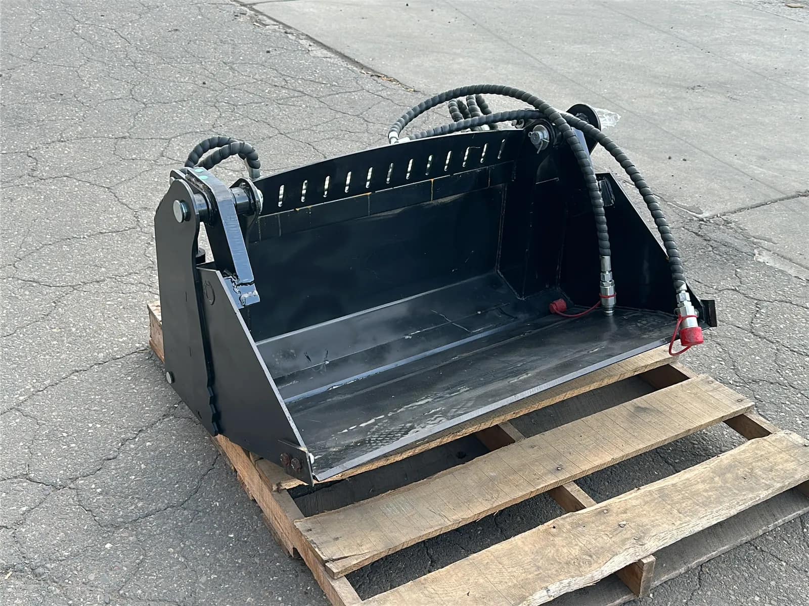 2026-39-4-in-1-bucket-for-mini-skid-steer-unused-murklwvy