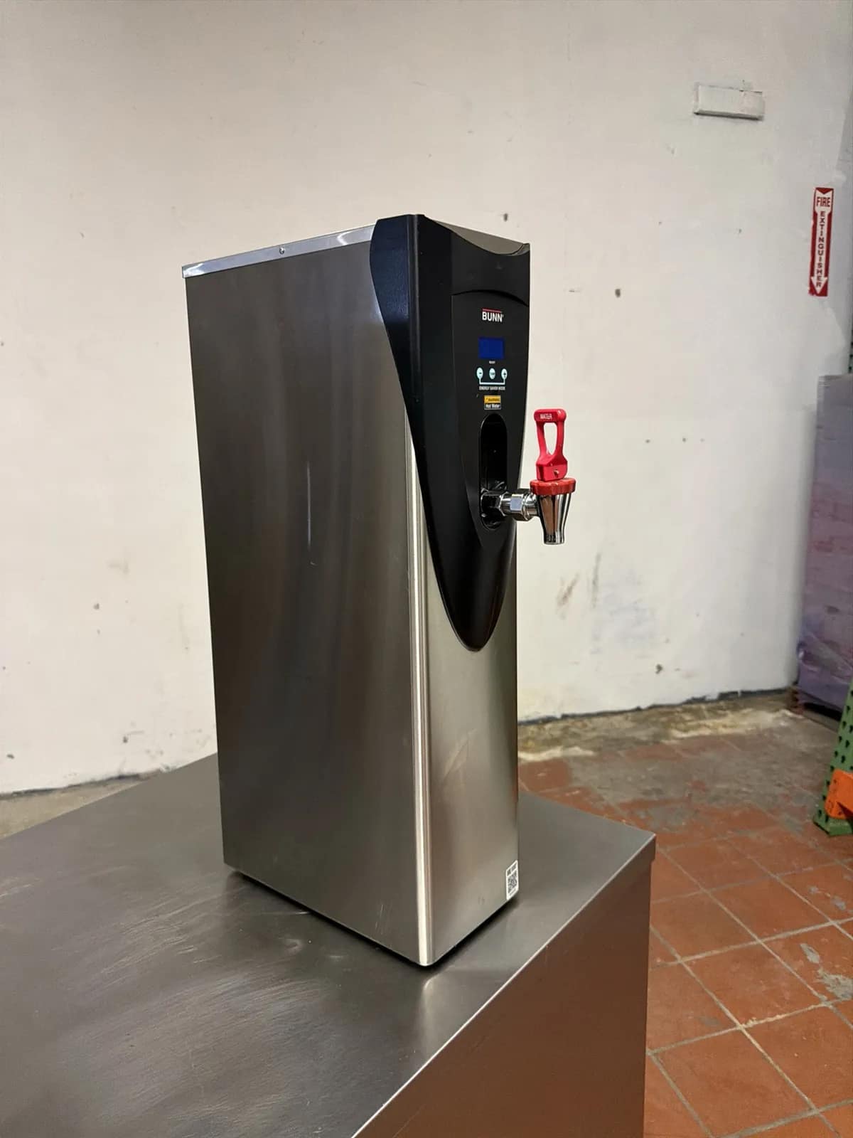 Bunn Commercial Brewer With Hot Water Dispenser, photo 3 of 4