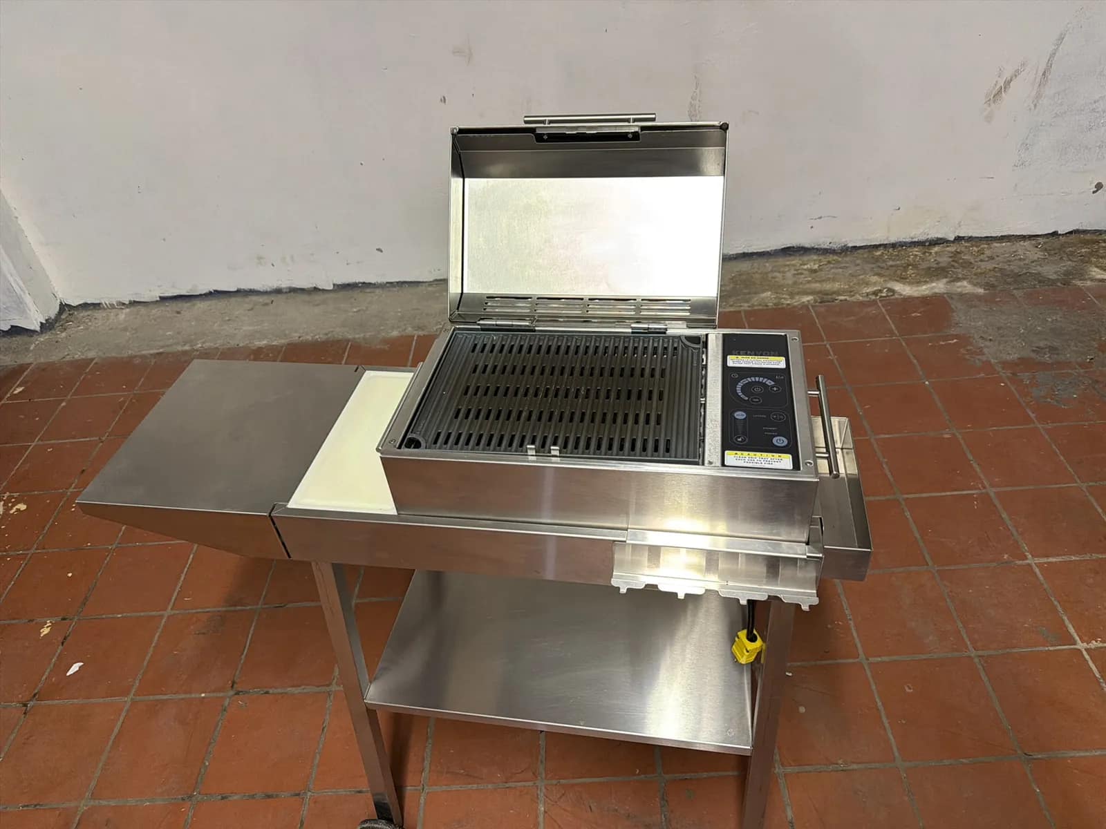 stainless-steel-electric-grill-with-adjustable-temperature-control-muzy11zl