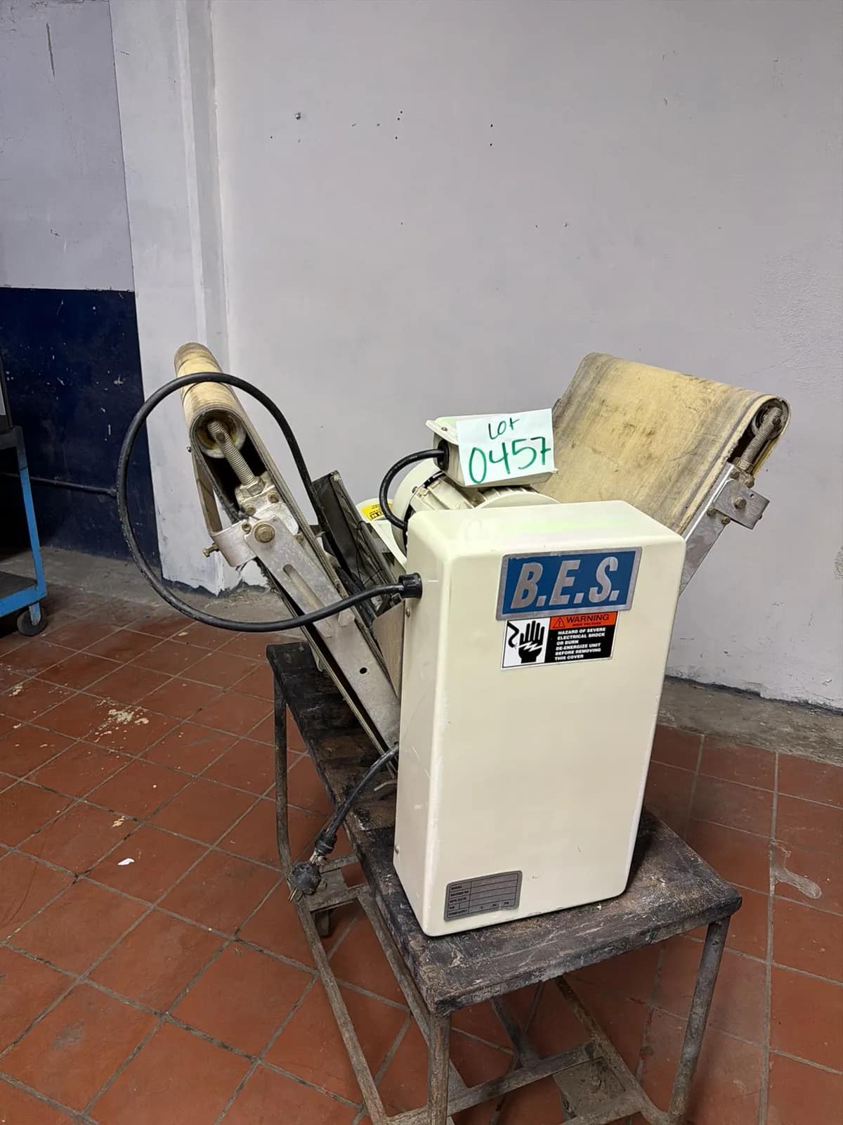 bes-commercial-dough-sheeter-machine-4cc249