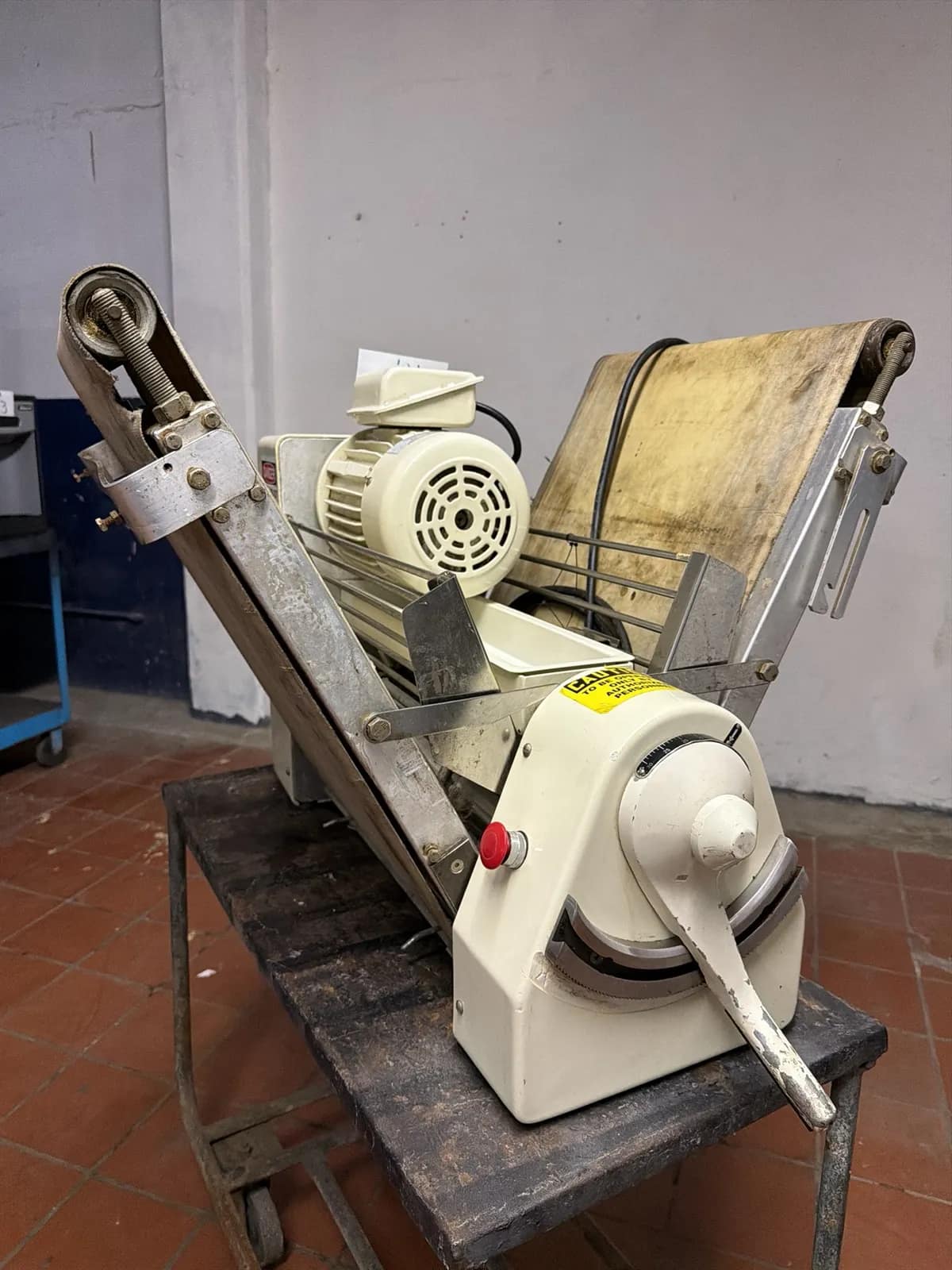B.E.S. Commercial Dough Sheeter Machine, photo 8 of 9