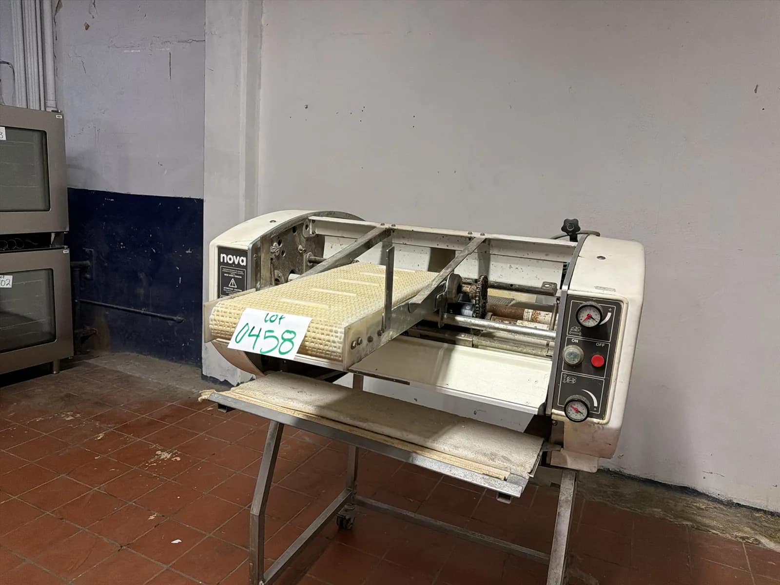 NOVA Dough Sheeter 220 Volts, photo 2 of 6