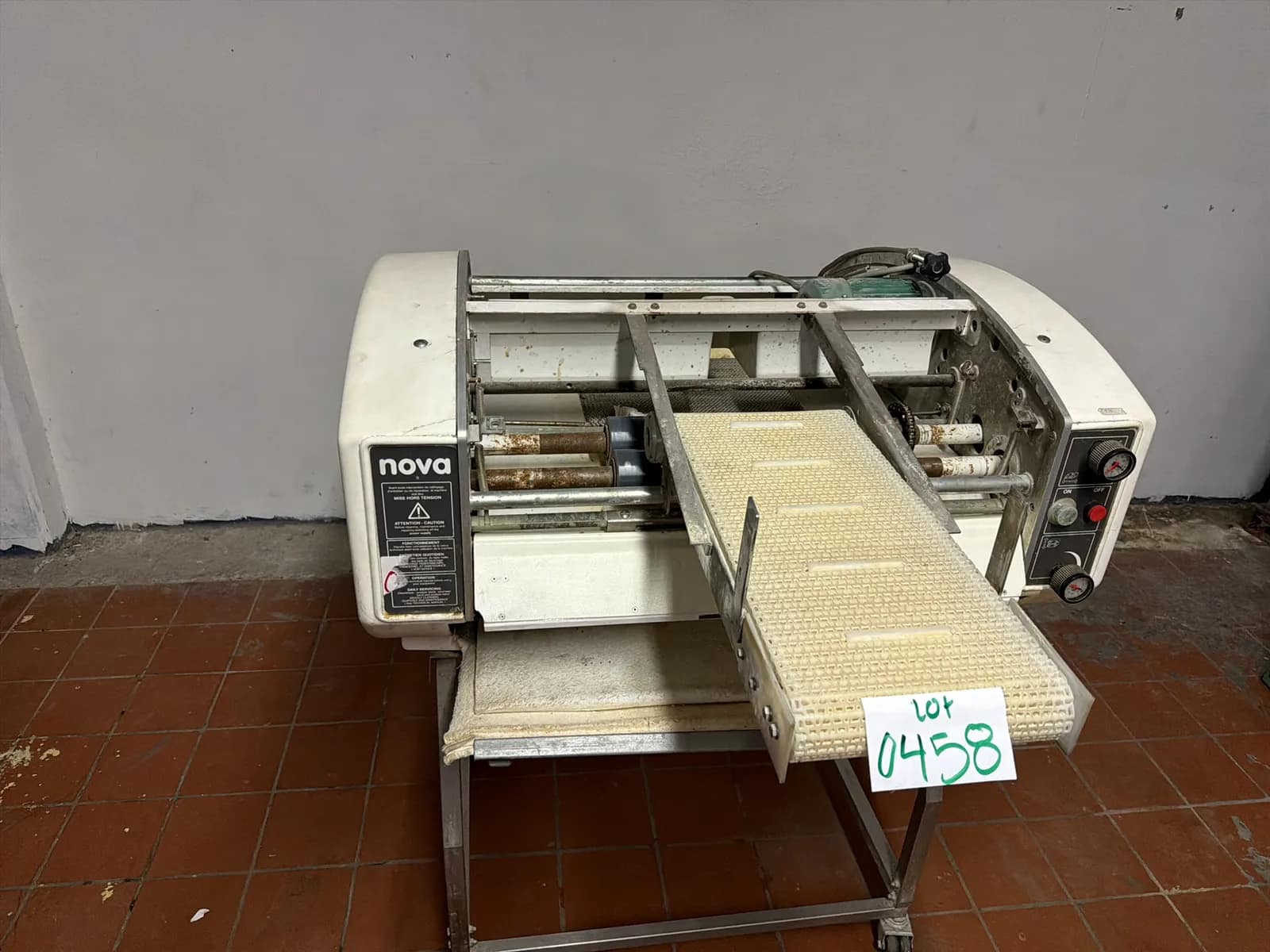 NOVA Dough Sheeter 220 Volts, photo 4 of 6