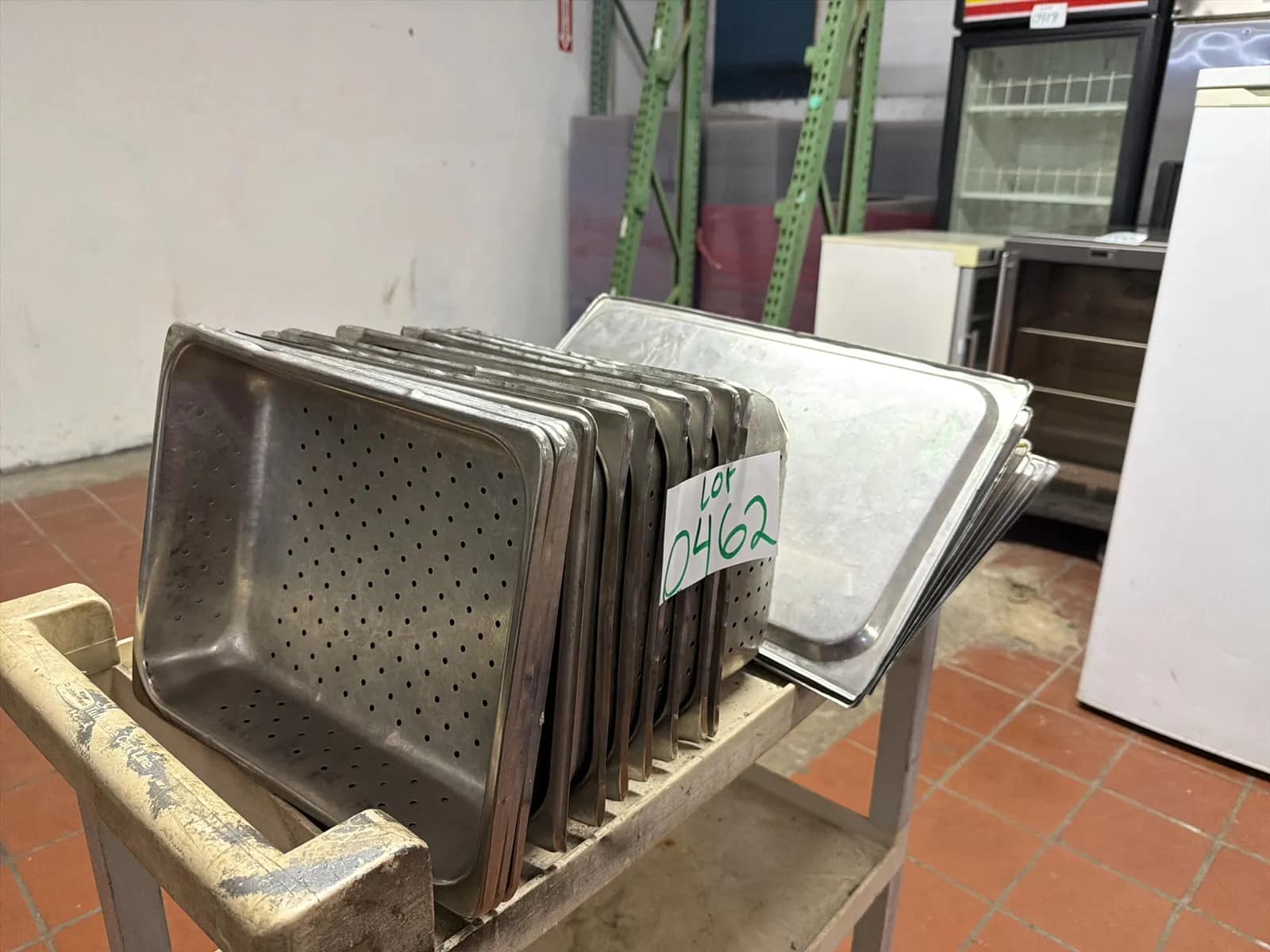 (9) Stainless Steel Hotel Pans With Lids And Perforated Hotel Pans Different Sizes, photo 2 of 4