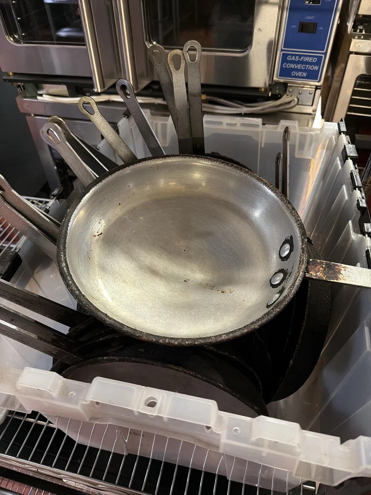 (20) Cooking Pans Different Sizes, photo 3 of 5