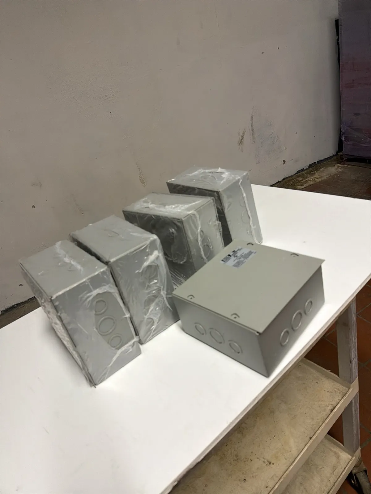 (5) Electrical Junction & Pull Box With Three Knockouts, photo 4 of 9