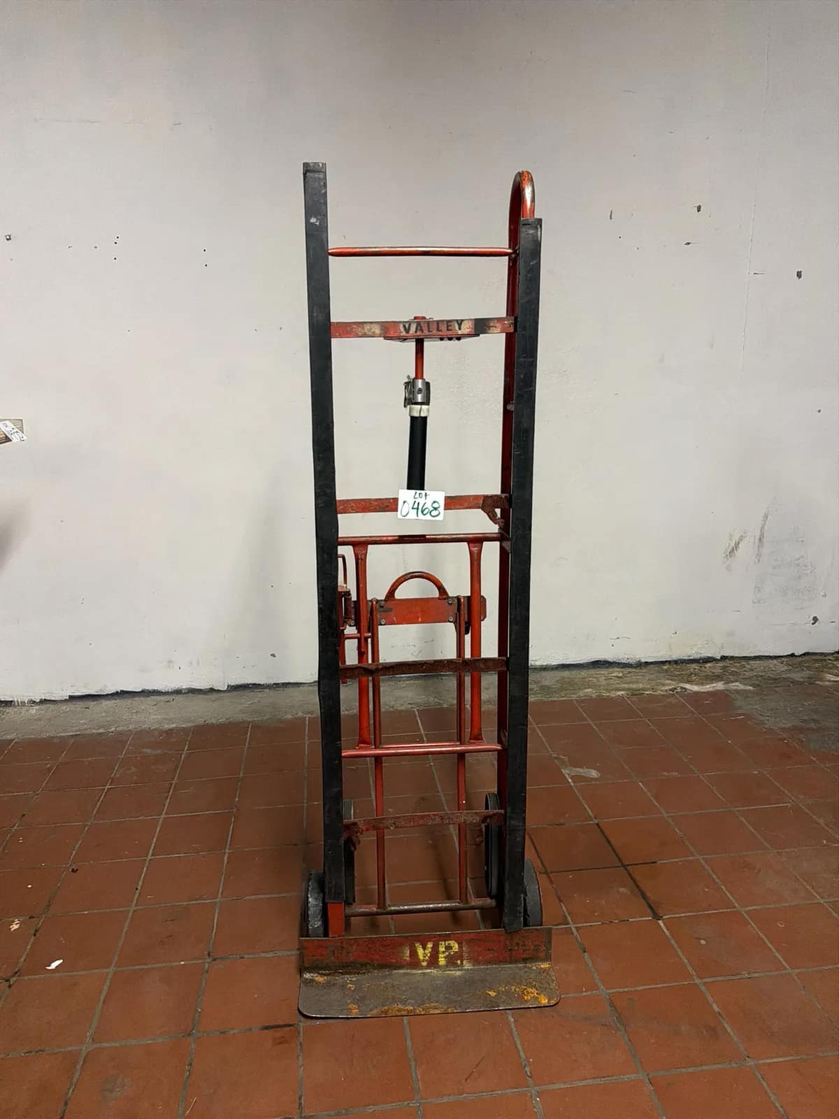 Heavy-Duty Red Steel Hand Truck Dolly, photo 4 of 6