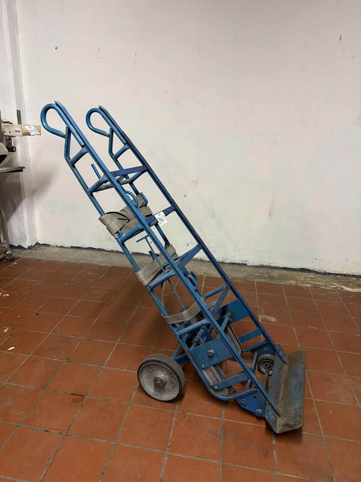 vintage-blue-hand-truck-dolly-with-rubber-wheels-5cef0d