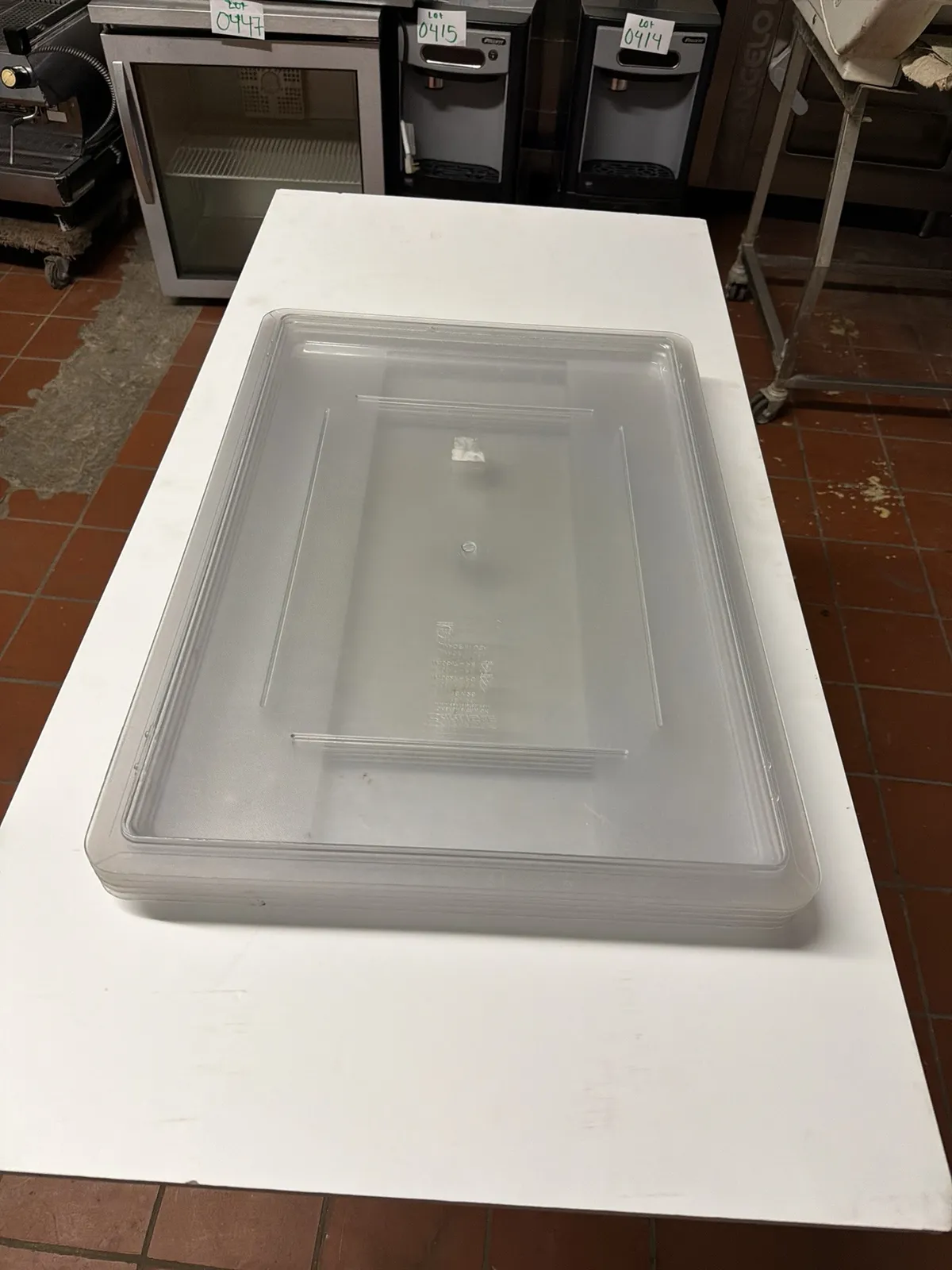 5-clear-plastic-food-storage-container-with-lid-18x26-0477-1790977982957-muri1rzh