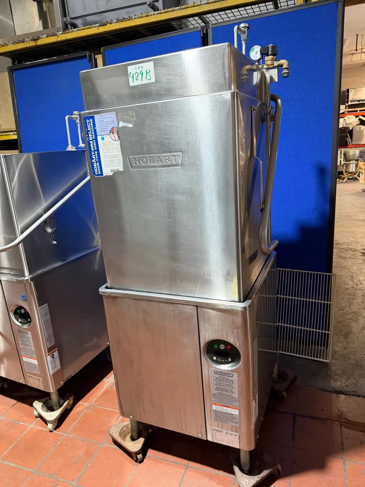 Low Temp Hobart Commercial Dishwasher With Stainless Steel Finish 208-240 Volts, photo 5 of 10