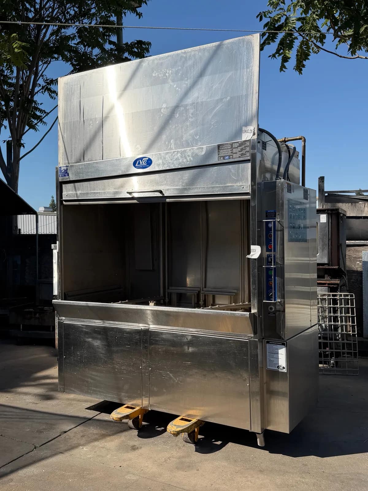 Commercial Stainless Steel High Temp Dishwasher With High Capacity (Condition Unknown)208 Volts 3PH, photo 5 of 10