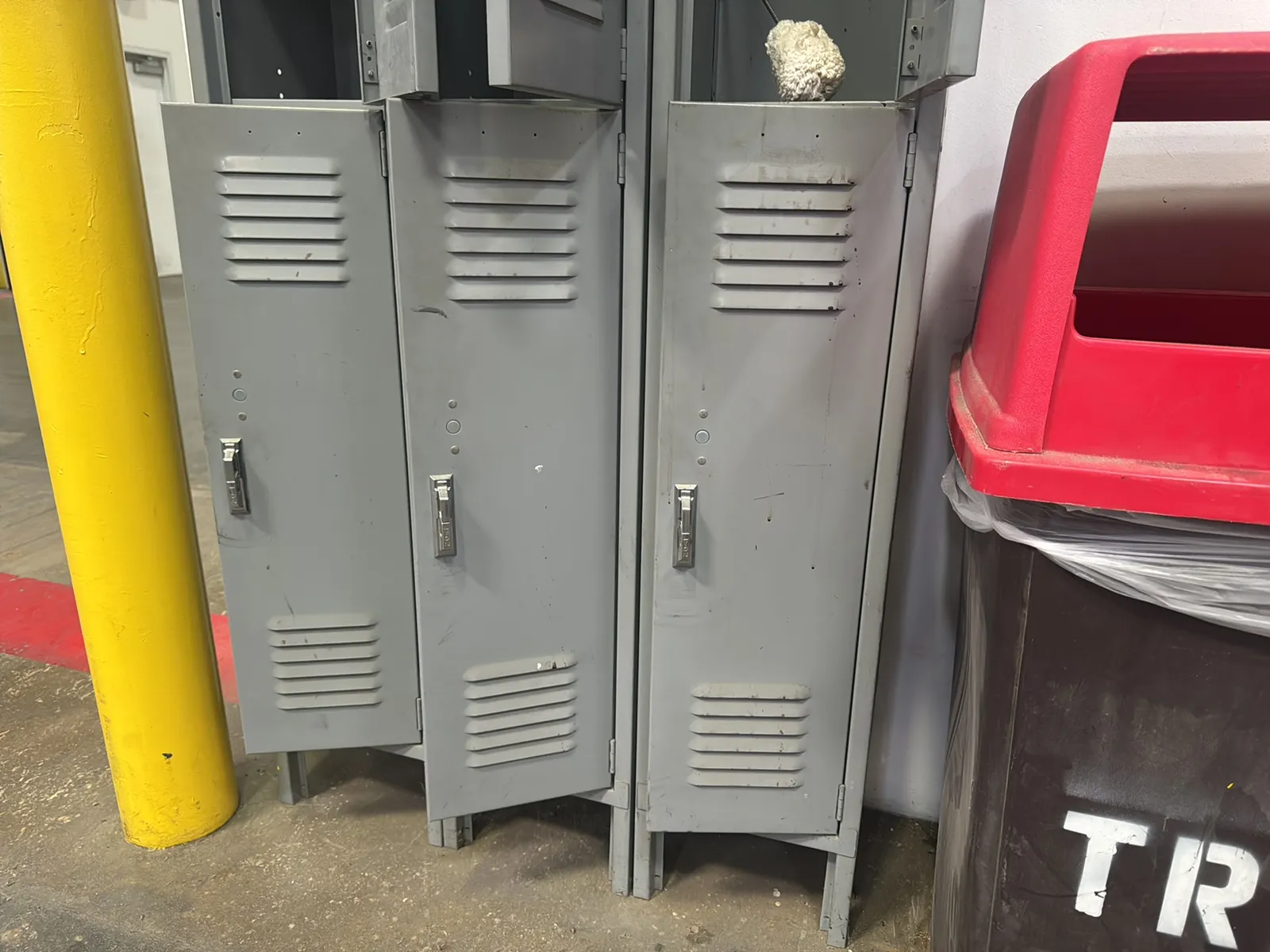 (2) Lockers (1) Garbage Can, photo 5 of 6