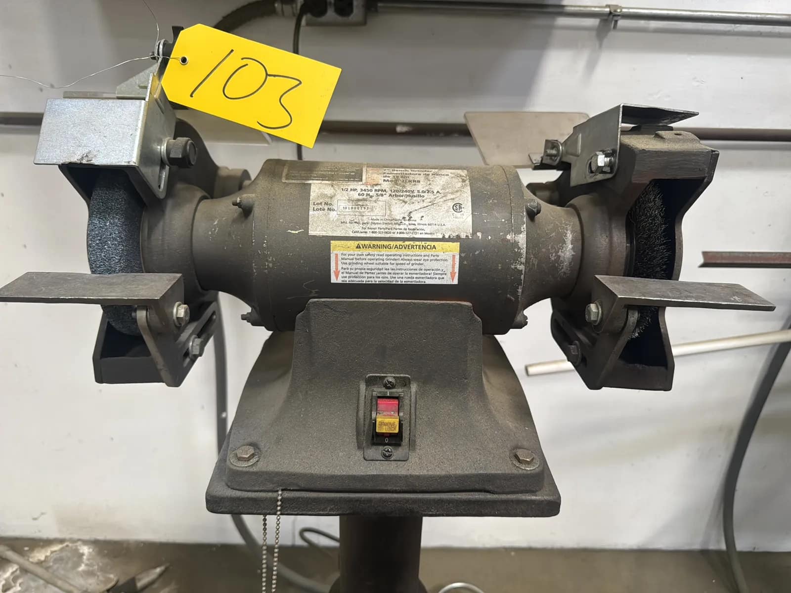 Dayton 2LKR8 7" 1/2 HP Bench Grinder, photo 2 of 5