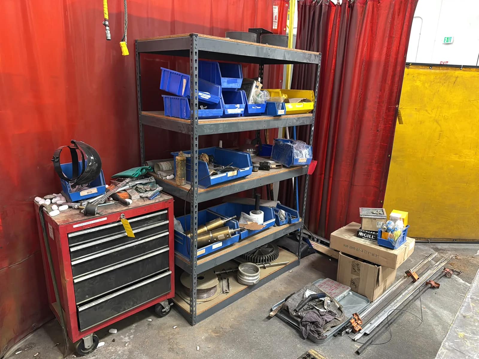 contents-of-corner-toolbox-with-contents-steel-rack-with-contents-mv4nkx1d