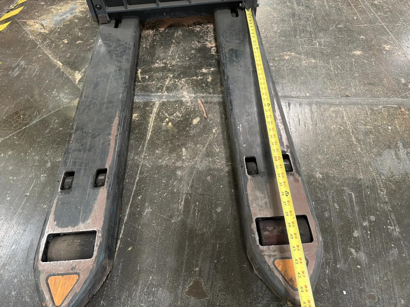 Crown WP 4500lb Capacity Electric Pallet Jack, photo 12 of 12