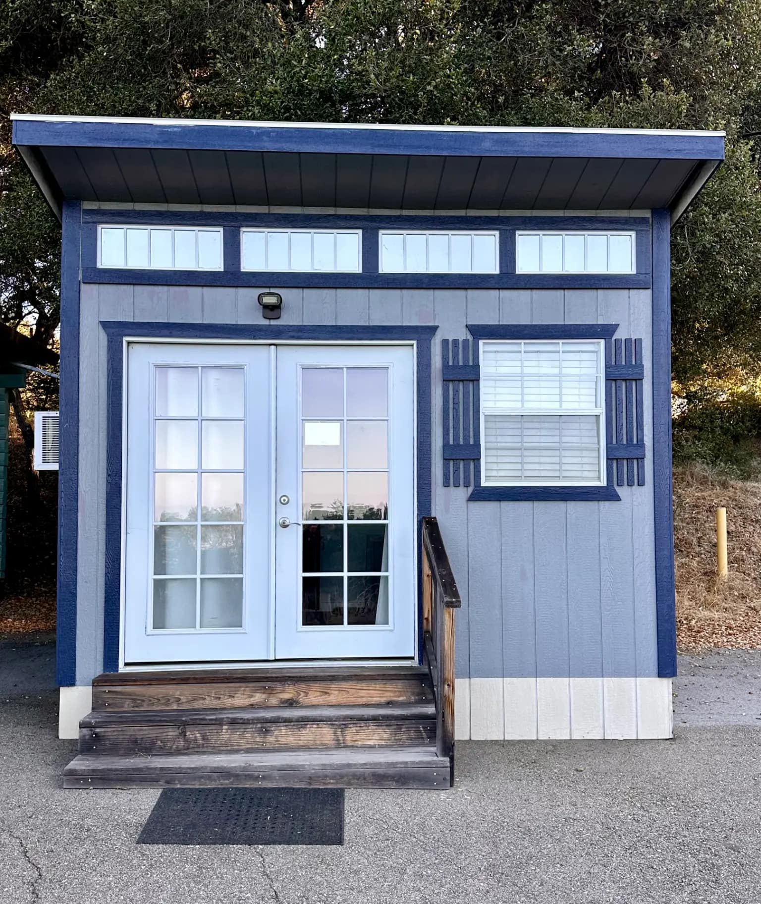 14-x-10-office-studio-cabin-with-french-doors-heat-ac-mv01pn1v