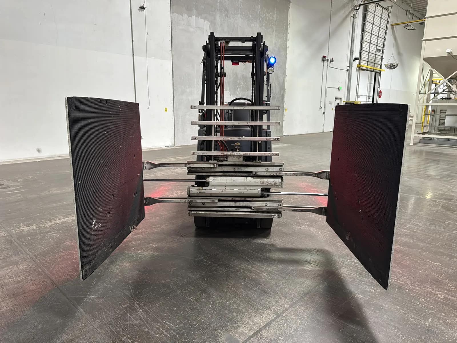 Toyota 7FBCU15 3,000lb Capacity Electric Forklift With Cascade Bale Clamp, photo 8 of 55