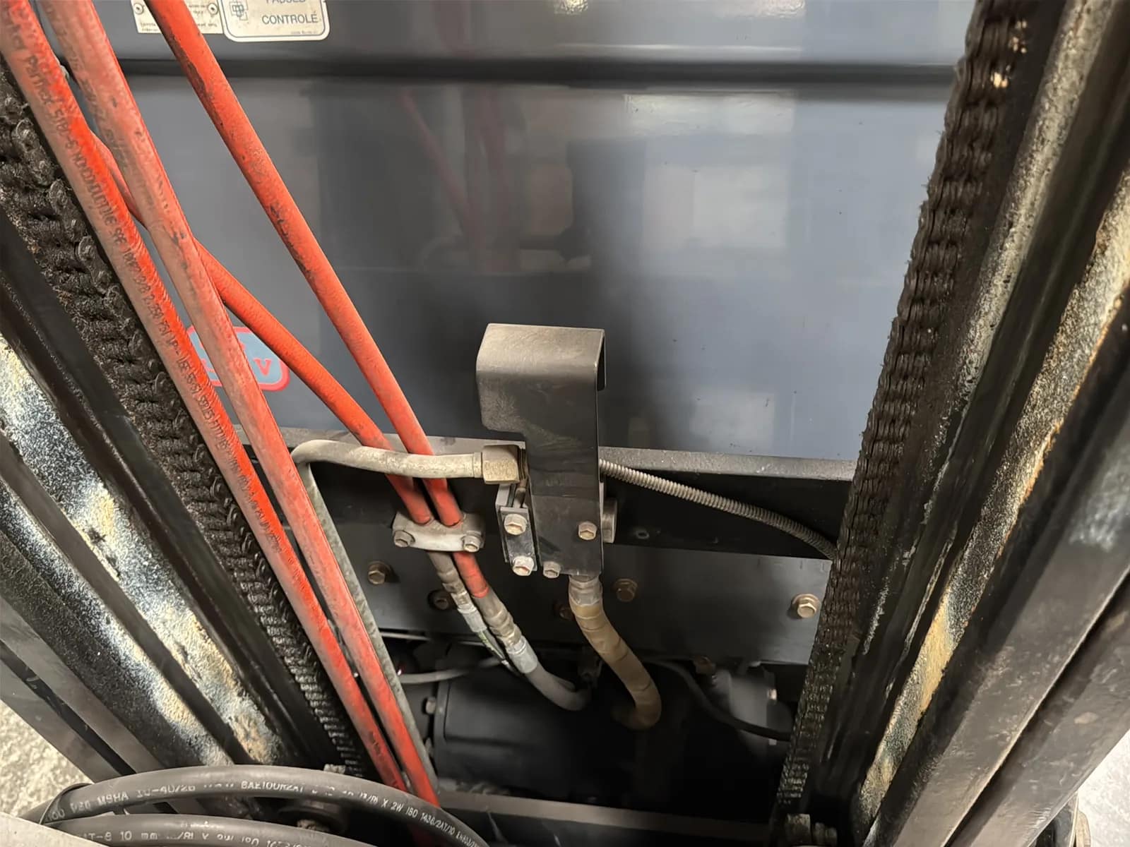 Toyota 7FBCU15 3,000lb Capacity Electric Forklift With Cascade Bale Clamp, photo 39 of 55
