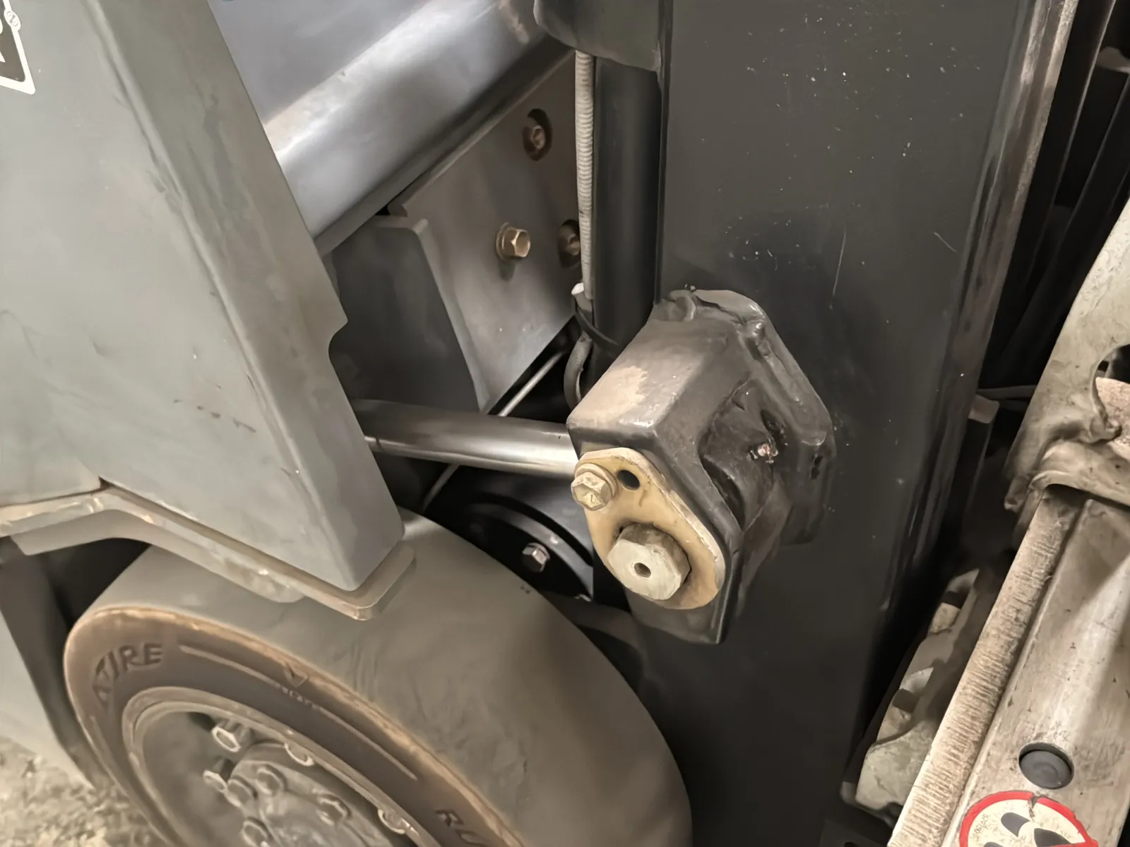Toyota 7FBCU15 3,000lb Capacity Electric Forklift With Cascade Bale Clamp, photo 46 of 55