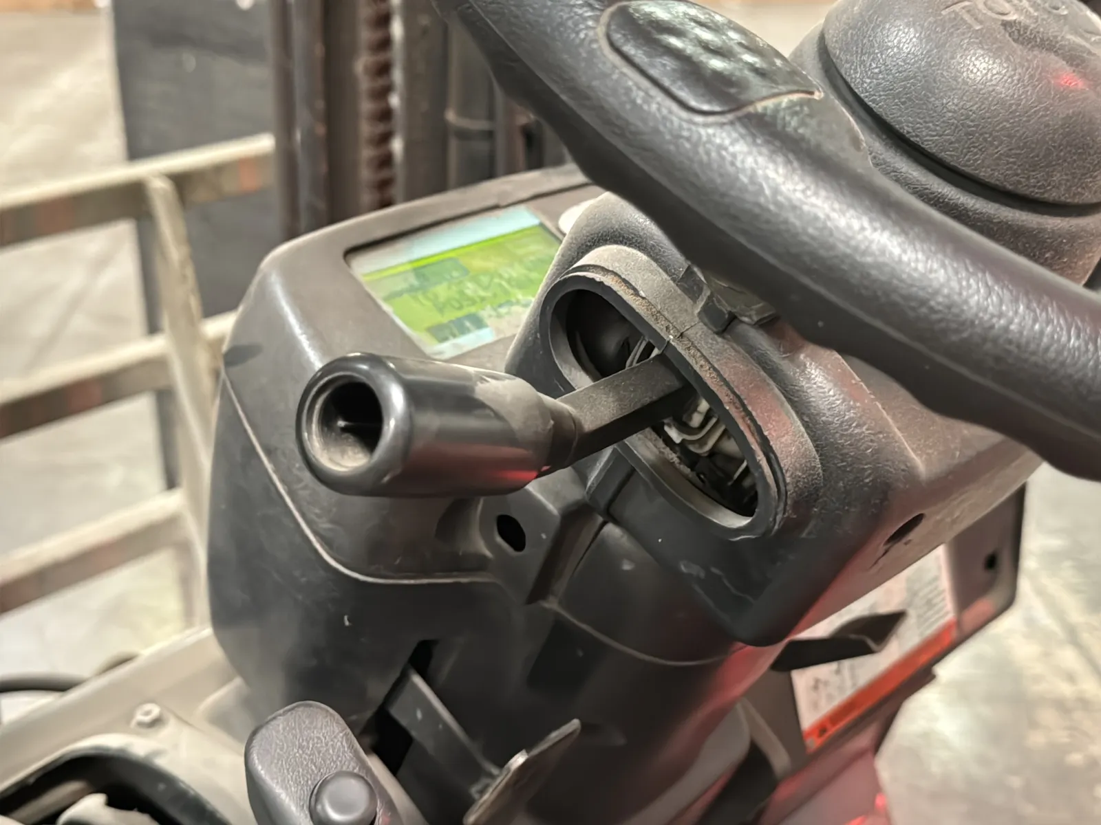 Toyota 7FBCU15 3,000lb Capacity Electric Forklift With Cascade Bale Clamp, photo 20 of 48