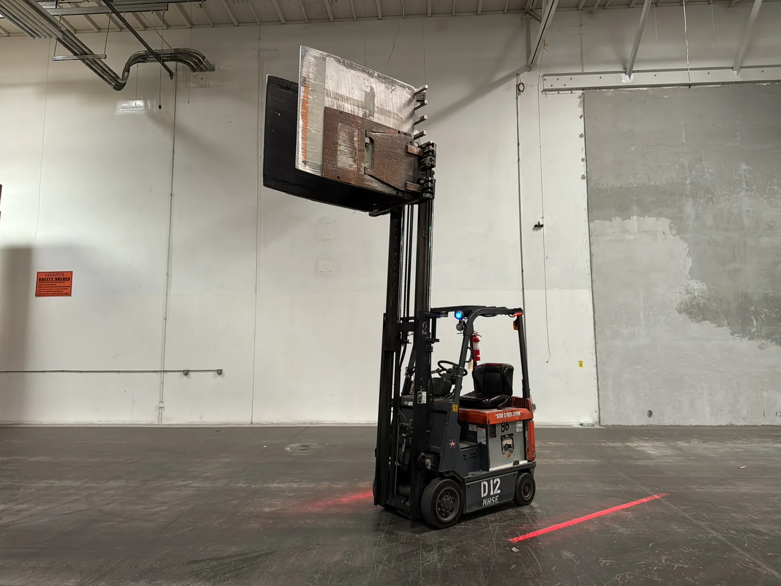Toyota 7FBCU15 3,000lb Capacity Electric Forklift With Cascade Bale Clamp, photo 2 of 48