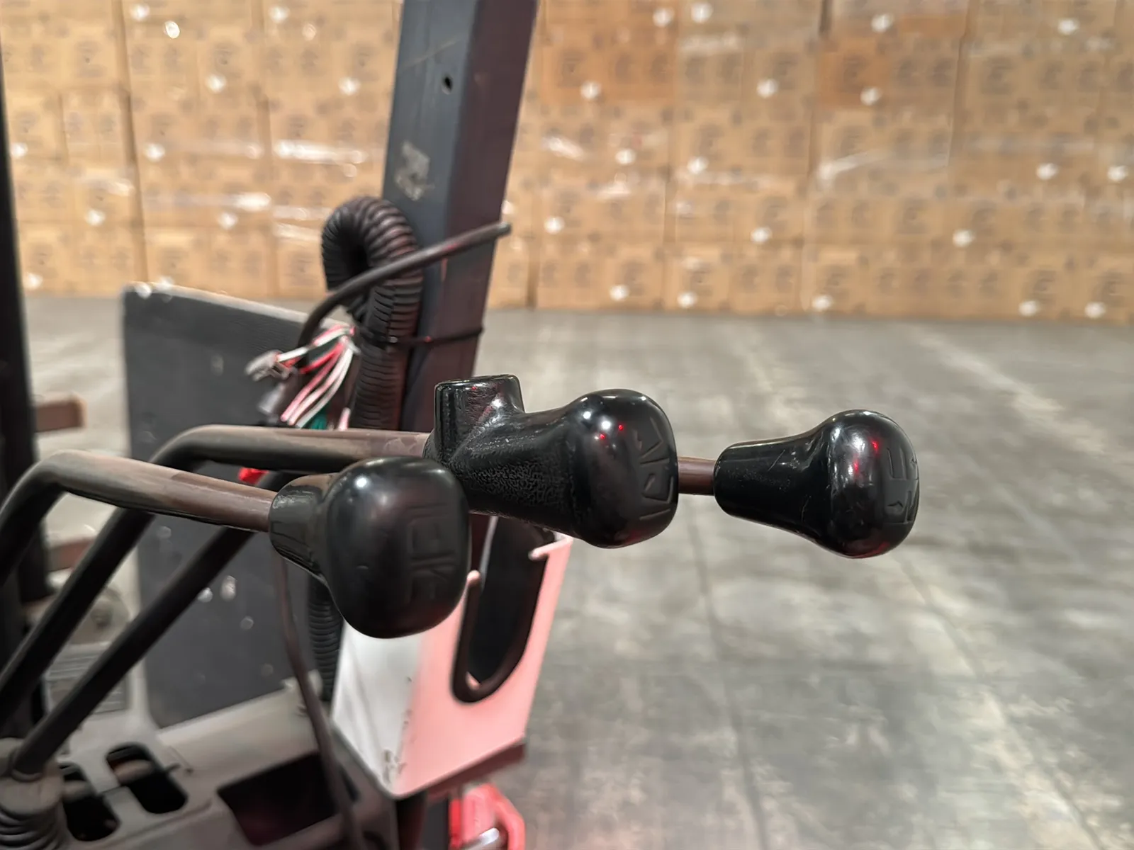 Toyota 7FBCU15 3,000lb Capacity Electric Forklift With Cascade Bale Clamp, photo 21 of 45