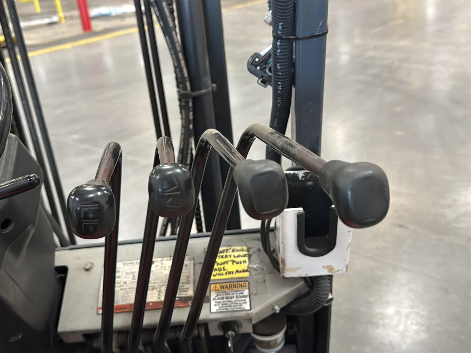Toyota 5FBCU15 2,700lb Capacity Electric Forklift, photo 20 of 51