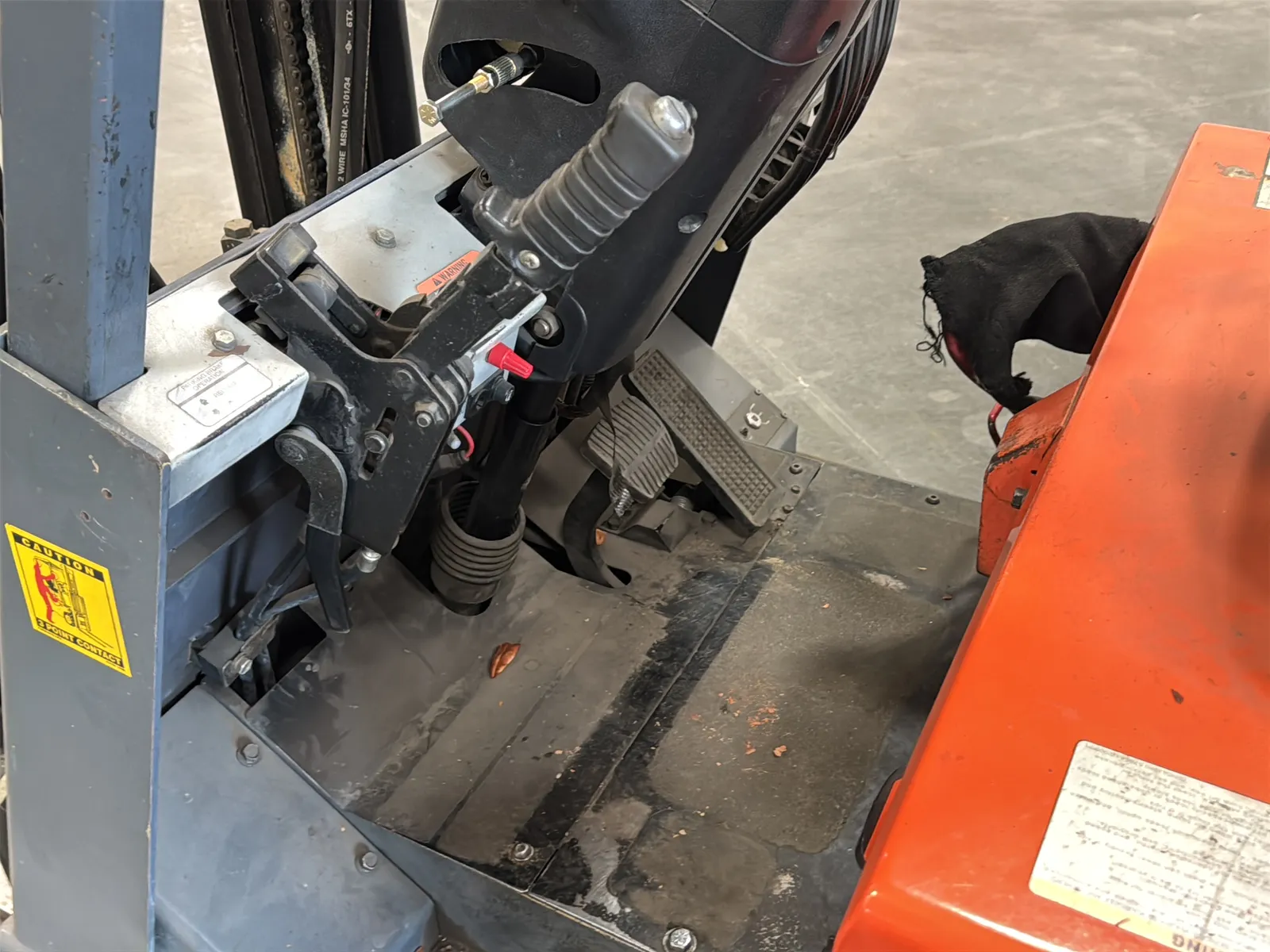 Toyota 5FBCU15 2,700lb Capacity Electric Forklift, photo 16 of 51