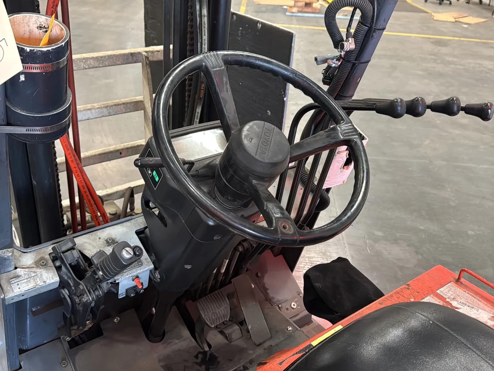 Toyota 5FBCU15 2,700lb Capacity Electric Forklift With Cascade Bale Clamp, photo 18 of 49