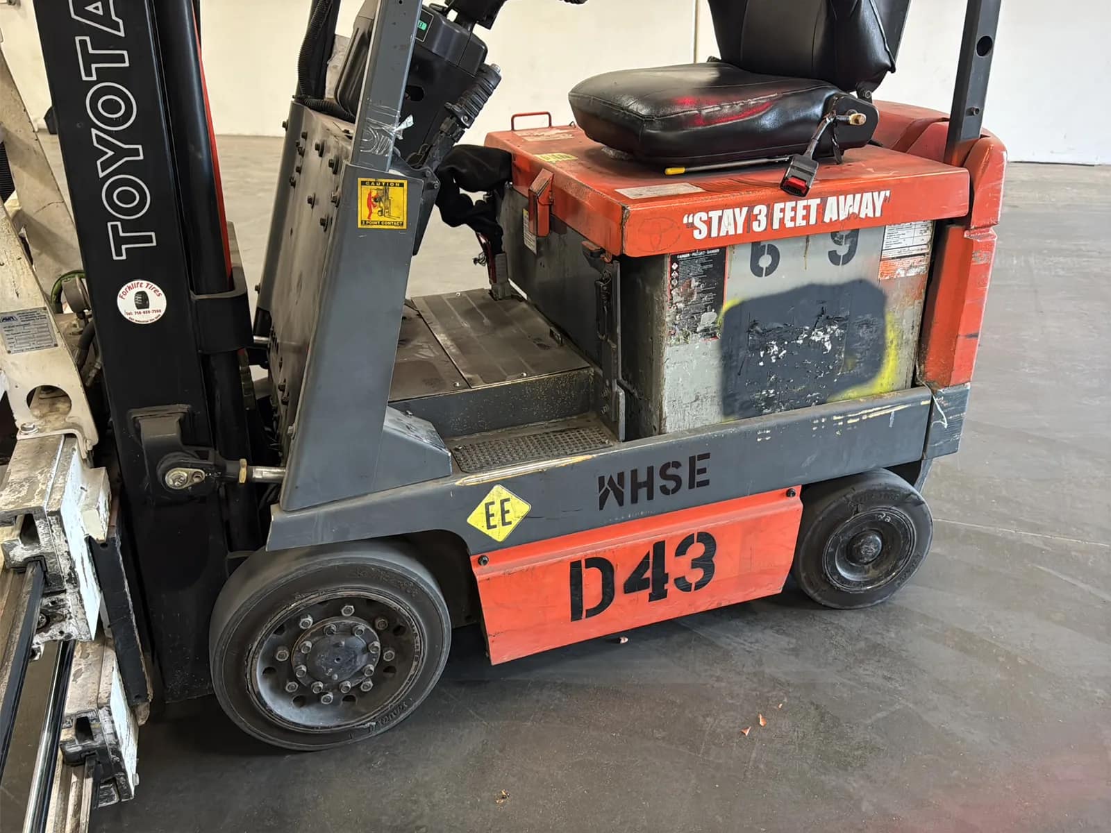Toyota 5FBCU15 2,700lb Capacity Electric Forklift With Cascade Bale Clamp, photo 14 of 49