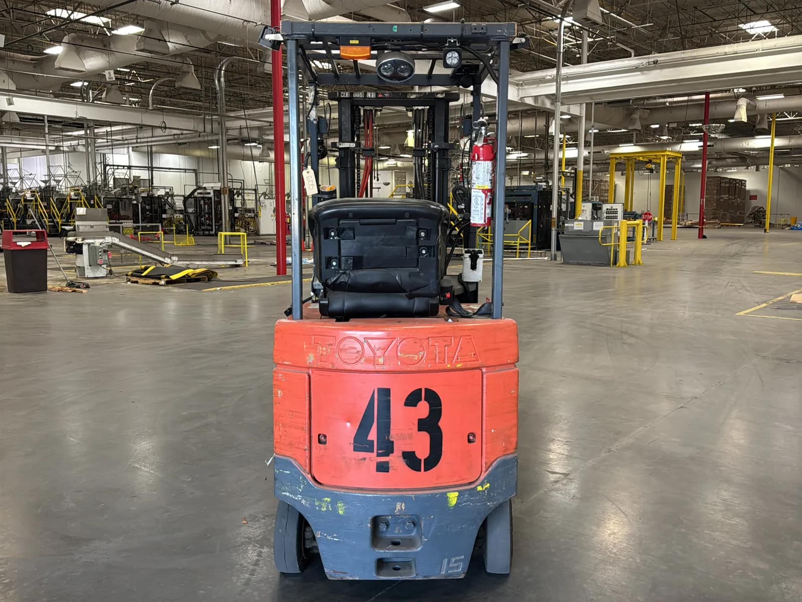 Toyota 5FBCU15 2,700lb Capacity Electric Forklift With Cascade Bale Clamp, photo 4 of 49