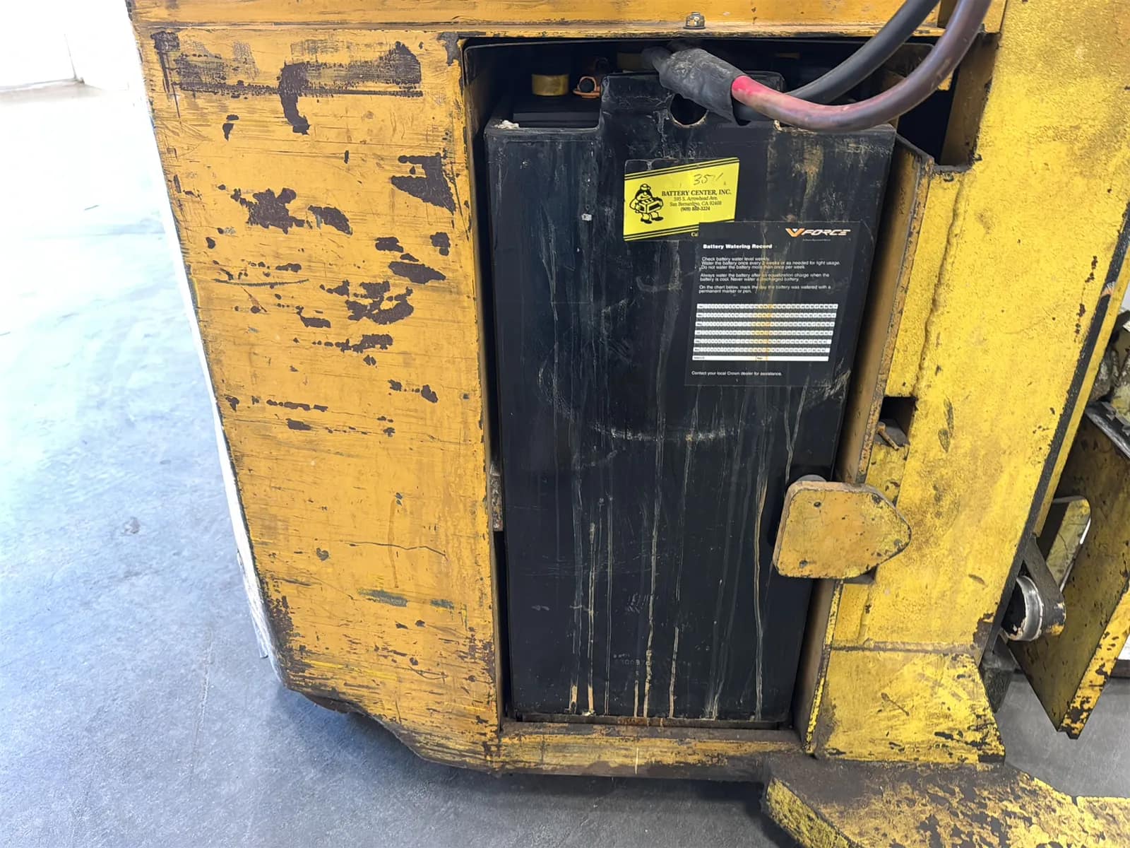 Yale 2,250lb Capacity Electric Standing Forklift, photo 21 of 43