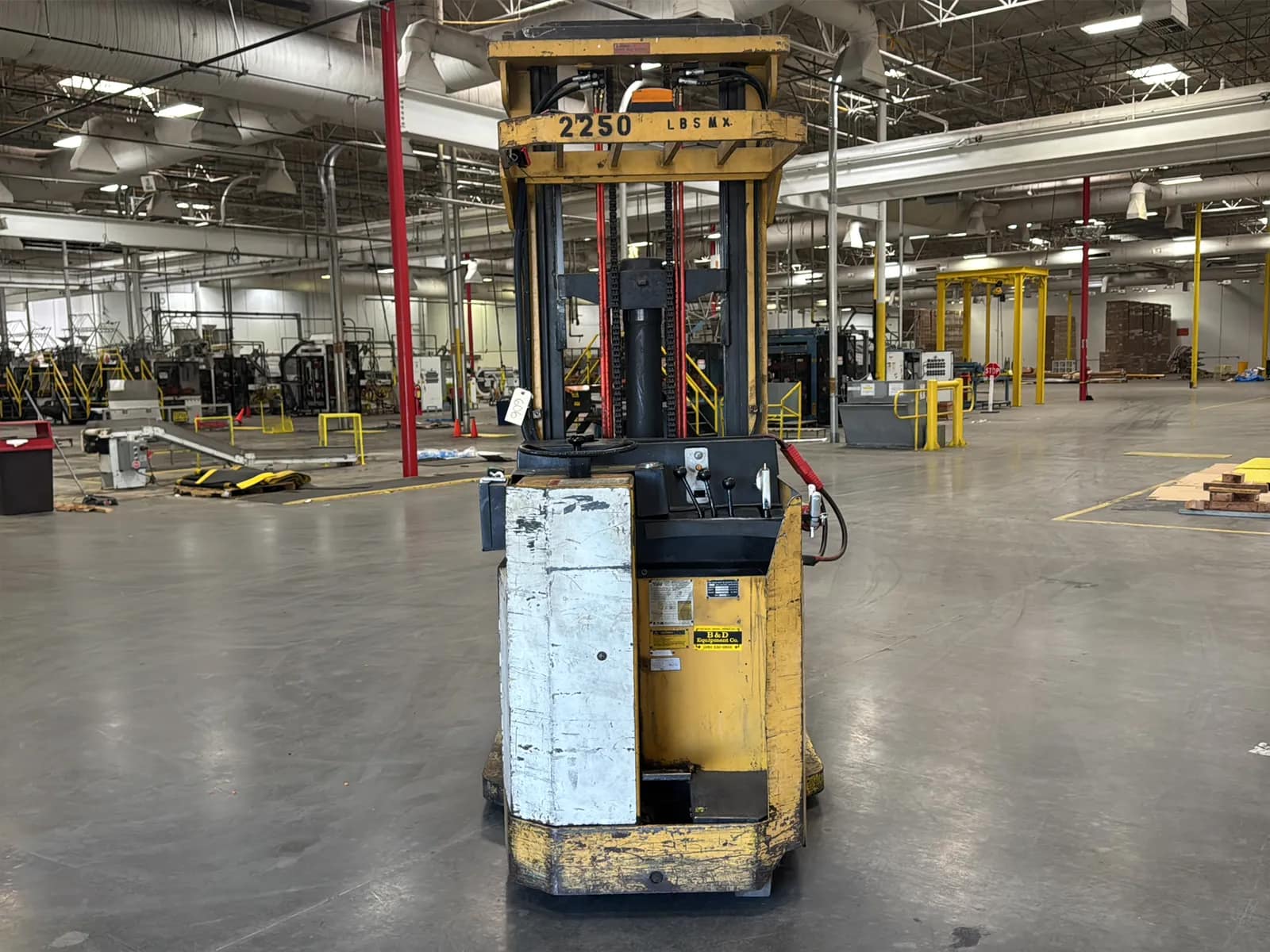 Yale 2,250lb Capacity Electric Standing Forklift, photo 5 of 43