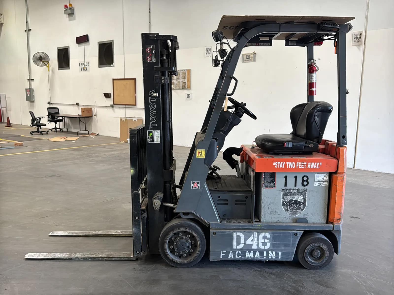 Toyota 5FBCU15 3,000lb Capacity Electric Forklift, photo 3 of 44