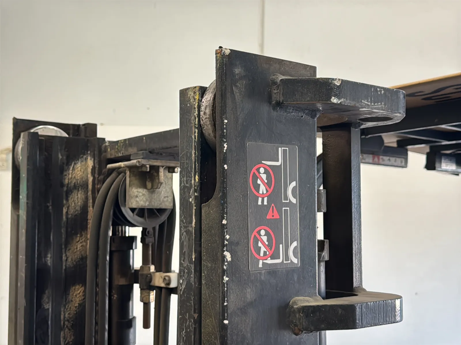 Toyota 5FBCU15 3,000lb Capacity Electric Forklift, photo 37 of 44
