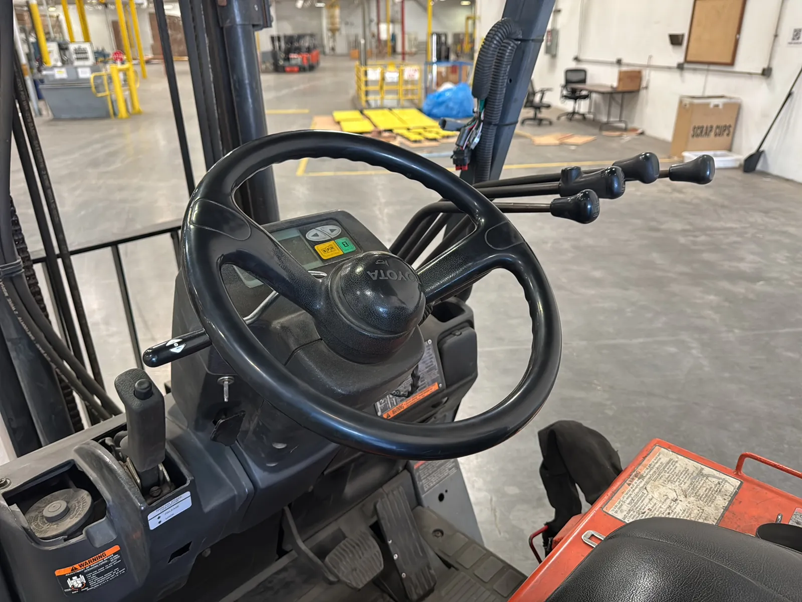Toyota 5FBCU15 3,000lb Capacity Electric Forklift, photo 14 of 44
