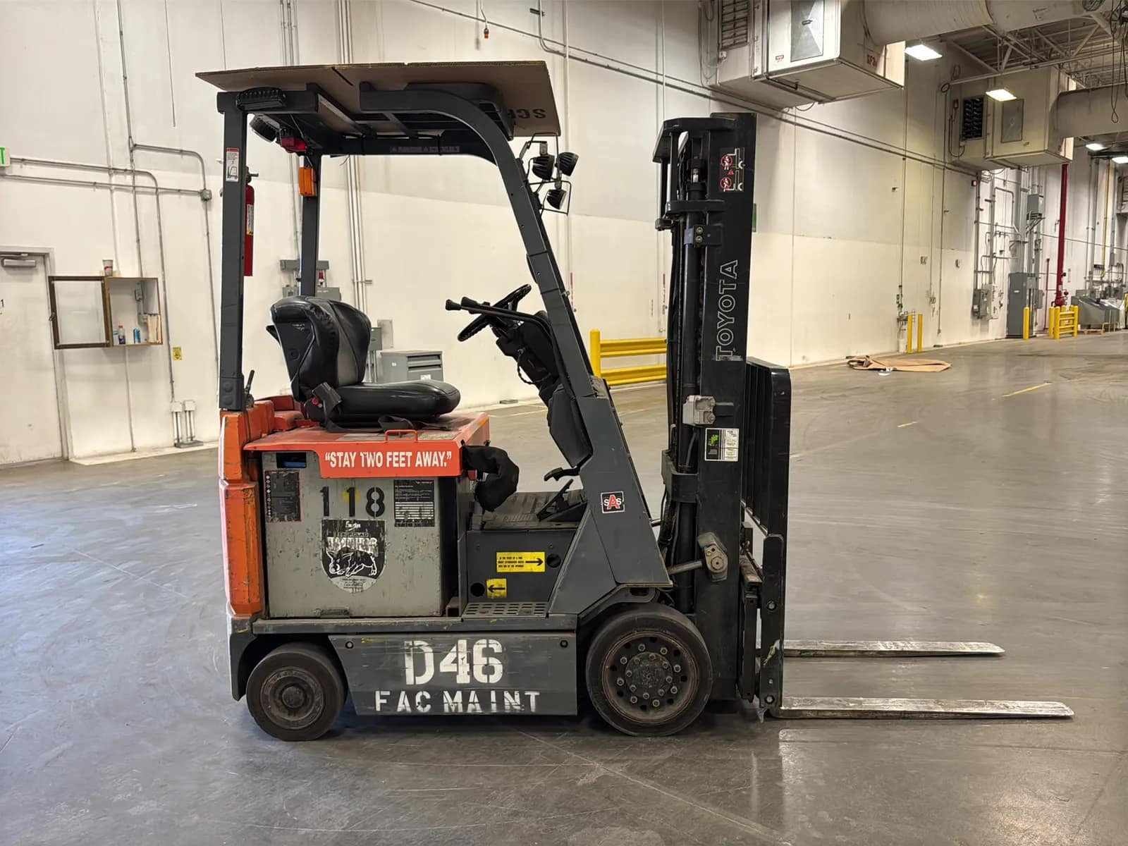 Toyota 5FBCU15 3,000lb Capacity Electric Forklift, photo 5 of 44