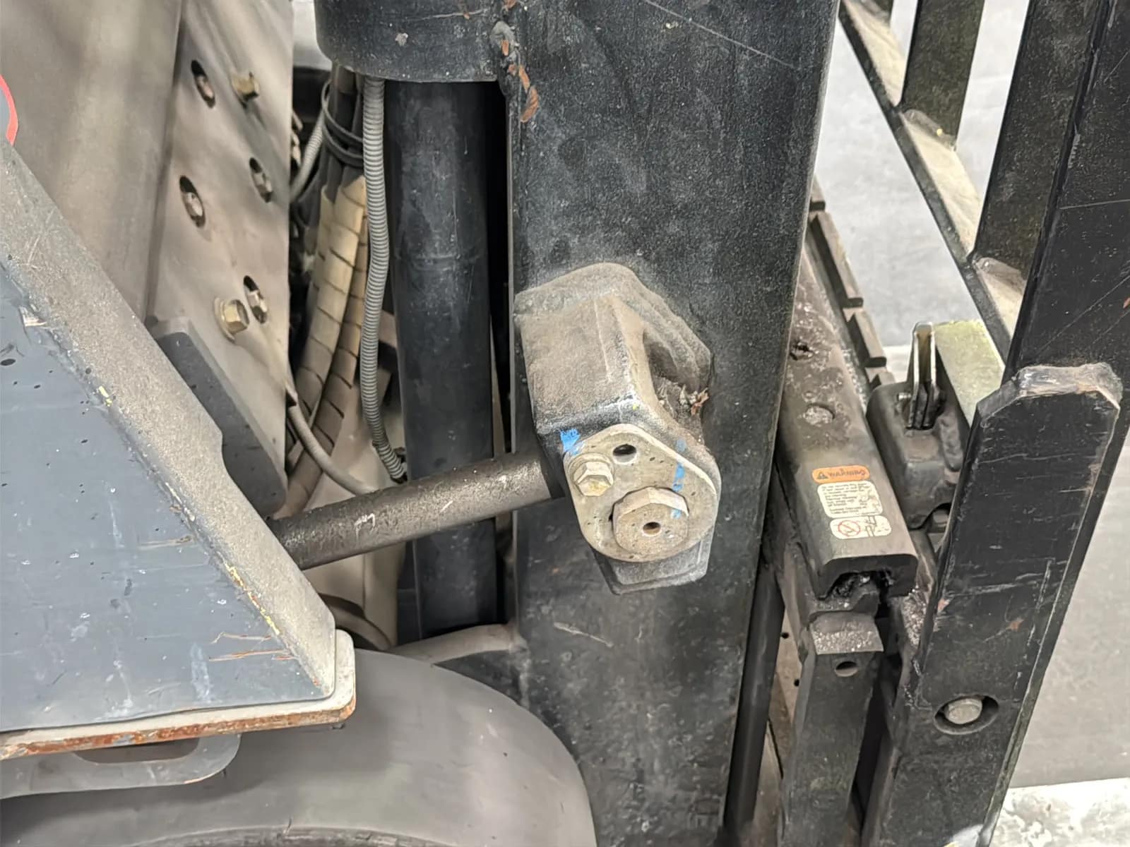 Toyota 5FBCU15 3,000lb Capacity Electric Forklift, photo 33 of 44